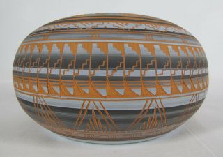 Signed David Willie Navajo Native American Indian Pottery Vase Seed Pot yqz 8