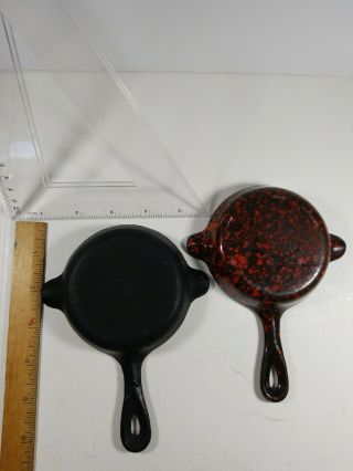 Nr Set Of 2 Vintage Wagner Ware Cast Iron Ashtrays Plain And Red Speckle Enamel