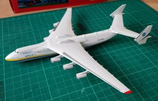 Antonov An - 225 Mriya 1/400 Antonov Airlines Diecast