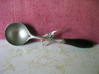 Vintage No.  4 Clipper F.  S.  Co.  Troy N.  Y.  Ice Cream Dipper Scooper Size 6