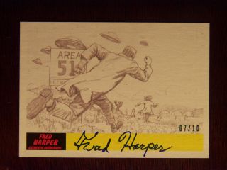 2017 Topps Mars Attacks: The Revenge Artist Autographed Card P - 35 By Fred Harper