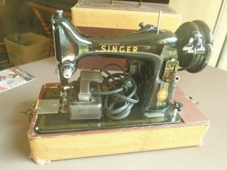 Vintage Singer Sewing Machine 99 -