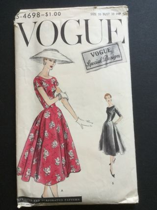 Vintage Vogue Special Design Women 