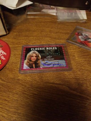 Lindsay Wagner 2019 Leaf Pop Century Classic Roles Pink Prismatic Auto 6/7