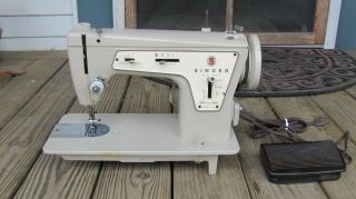 Antique/vintage Singer Sewing Machine,  Fashion Mate,  Model 237