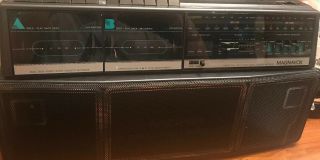 Vintage Magnavox D8300 Am/fm Radio Dual Deck Cassette Blaster Boombox.