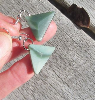 100 Unique Zealand Maori Pounamu Greenstone Inanga Jade Triangular Earrings