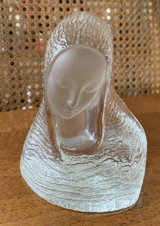 70’s Viking Glass Madonna Paperweight Catholic Blessed Virgin Mary Madonna 5”