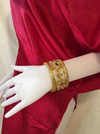 Thai Traditional Style Dance Costume Jewelry Repousse Wristband Accessories Gold