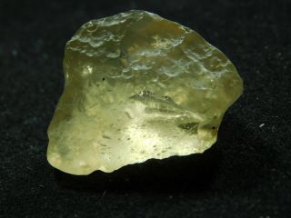 A Small Semi Translucent 100 Natural Libyan Desert Glass From Egypt 4.  4gr E