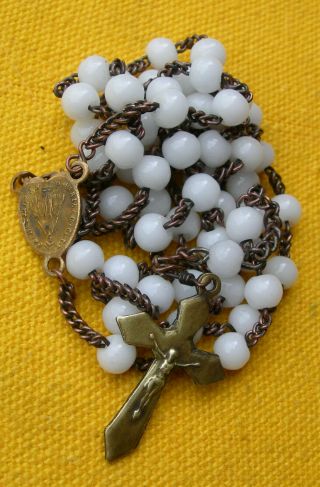 Circa 1900 Brass And White Glass Paste Beads Rosary / Chapelet Pâte De Verre