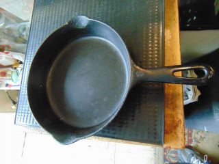 Vintage Griswold Cast Iron Frying Pan 699 - - 9 Inch