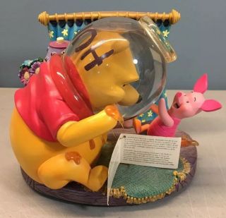 Nos Disney Store Winnie The Pooh Musical Water Globe " Rumbly In My Tumbly " Tummy
