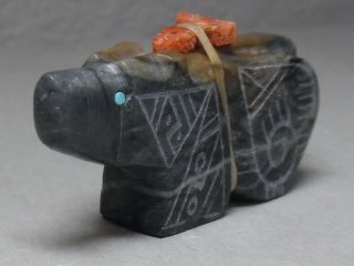 ZUNI FETISH F - 1205 PICASSO MARBLE BEAR W/OFFERING BY GABE BURNS 2