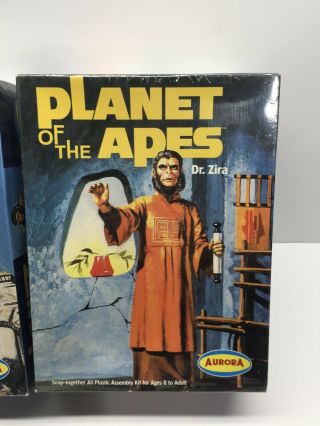 2000 Planet of the Apes Aurora Dr Zira & Conrnelius Plastic Model Kit NR 2