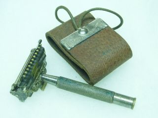 Vintage Valet Auto Strop Safety Razor w/ Metal Case Sharpening Strap and Razor 2