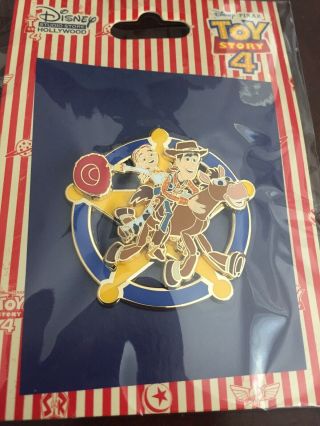 Disney Dssh Dsf Toy Story 4 Jesse & Woody Bullseye Pin Le 300 Star Sherif Badge