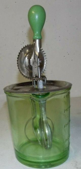 Vintage A&J Hazel Atlas Vaseline Uranium 4 Cup Green Glass Measuring Cup Mixer 4