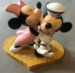 Disney Mickey Mouse And Minnie Mouse Ship Mates Cruise Line Kissing Figurines