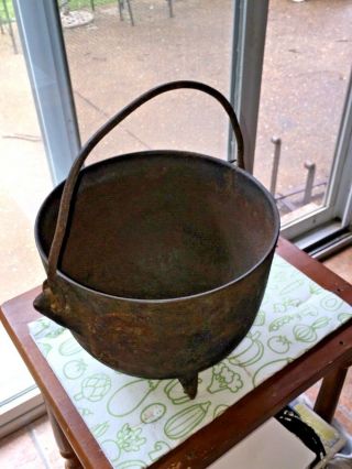 Vintage Cast Iron Bean Pot 3 Leg Pot With Handle