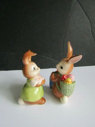 Vtg GOEBEL Easter Bunnies Bunny Porcelain Figurines in their Easter Bonnets 2