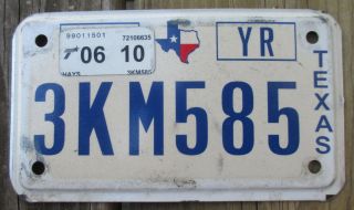 Texas Motorcycle License Plate - Expired 06/2010 - Hays County - 3km585