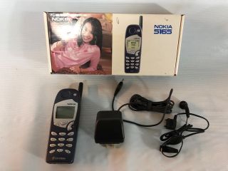 Vintage Nokia 5165 Cell Phone With Charger Ear Piece Powers On