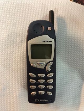Vintage NOKIA 5165 Cell Phone with Charger Ear Piece Powers On 2