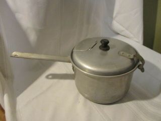Vintage Mirro Aluminum Vintage Steamer Strainer Pan Pot With Locking Lid 10 Cups