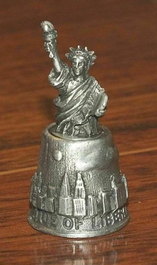 Statue Of Liberty York Skyscrapers Pewter Collectible Souvenir Thimble