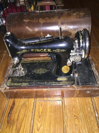 Vintage Singer Sewing Machine Model Serial Ad742469 Mfg.  1934 - Includes Casing