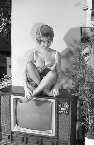1960s Vogel Negative,  Buxom Nude Blonde Pinup Girl Mary Lou Germain,  Tv,  T235238