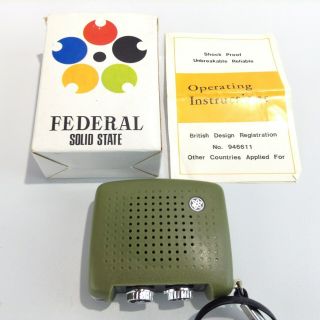 Federal Mini Solid State 9 Transistor Radio Green Model.  M712 Vintage