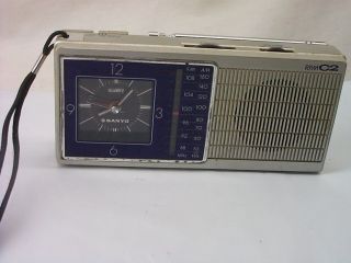 Vintage Sanyo Rpm - C2 Clock Am / Fm Transistor Radio