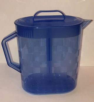 Pampered Chef 1 Gallon Blue Checkerboard Quick Stir Pitcher Family Size 4 Qt