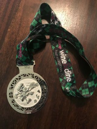 Run Disney 2016 Wine And Dine Half Marathon Medal