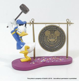 Nib 1995 Disneyana Convention Donald Duck W/ Gong Figurine Ltd Ed