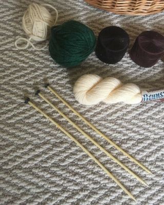 Vintage Wicker Knitting Basket W Handles - Large Size 7