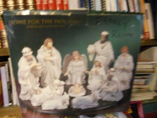 Home For The Holidays Large 12 Pc Porcelain Gold Trim Nativity Set No Tray