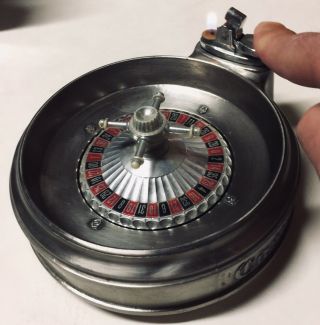 Vintage Cast Metal CASINO Spinning Roulette Wheel Table Lighter - JAPAN 2