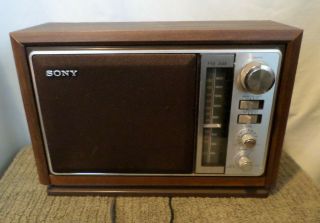 Vintage Wood Grain Sony Tabletop Am/fm Mantle Radio Icf - 9740w
