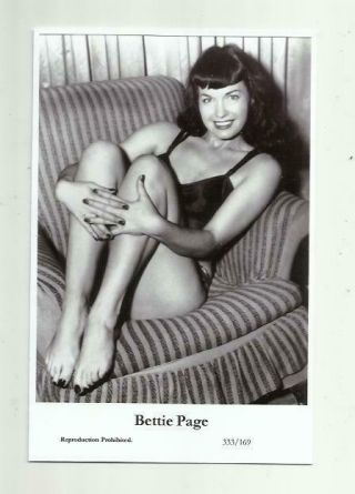 N484) Bettie Page Swiftsure (333/169) Photo Postcard Film Star Pin Up