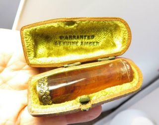 ANTIQUE AMBER CIGAR HOLDER IN FITTED LEATHER BOX 2