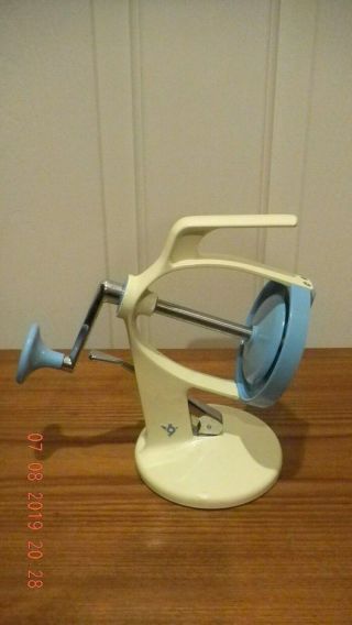 Vintage Icepet Ice Shaver Adjustable Snow Cones Suction Base - Pre - Owned