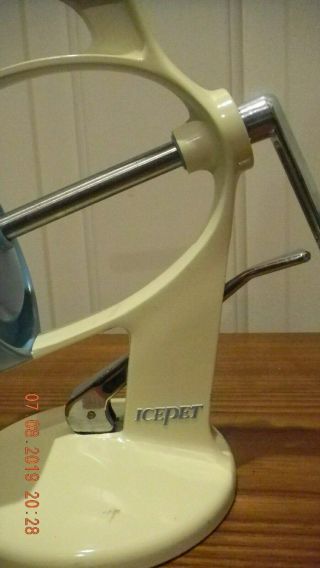 VINTAGE ICEPET ICE SHAVER ADJUSTABLE SNOW CONES SUCTION BASE - Pre - owned 3