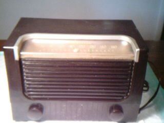 Vintage Rca Victor Radio Table Top Tube Standard Broadcast Audio Small Shelf Usa
