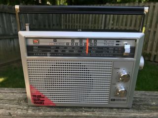 Vintage 1985 General Electric 7 - 2940b Am/fm/tv/wx Band Transistor Radio