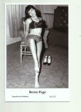 N484) Bettie Page Swiftsure (333/173) Photo Postcard Film Star Pin Up