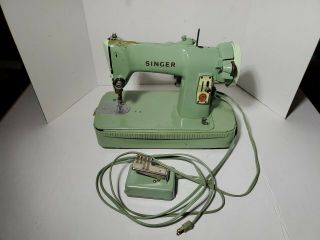 Vintage Singer Model 185j Sewing Machine With Case Running