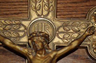 IHS CRUCIFIX JESUS ON CROSS PAINTED SOLID BRASS CHRISTIANITY SPIRITUALITY RELIG 2